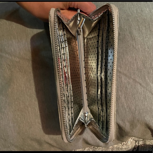 Silver Wallet - Picture 2 of 2
